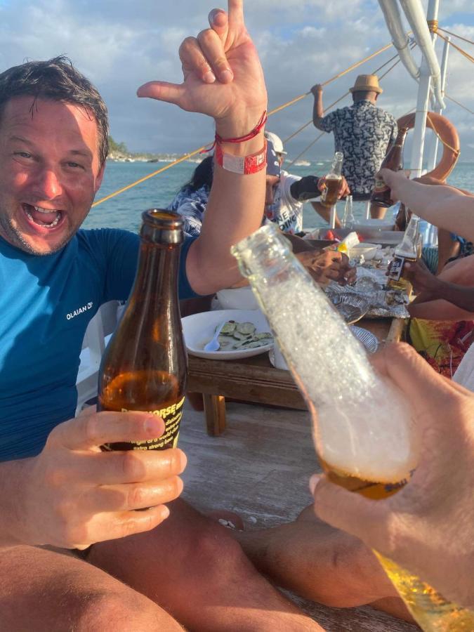 Хостел Boracay Backpackers Balabag  Екстер'єр фото