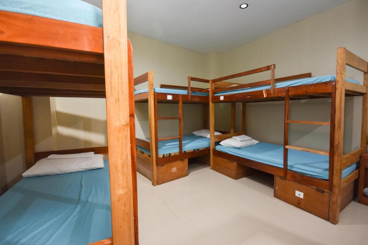 Хостел Boracay Backpackers Balabag  Екстер'єр фото