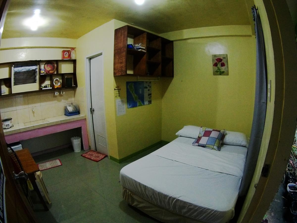 Хостел Boracay Backpackers Balabag  Екстер'єр фото