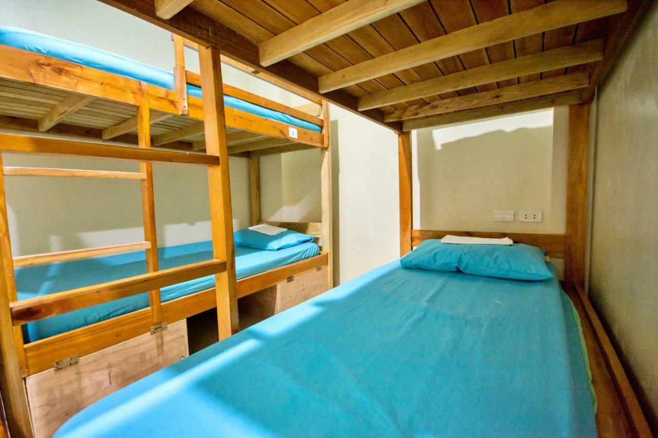 Хостел Boracay Backpackers Balabag  Екстер'єр фото