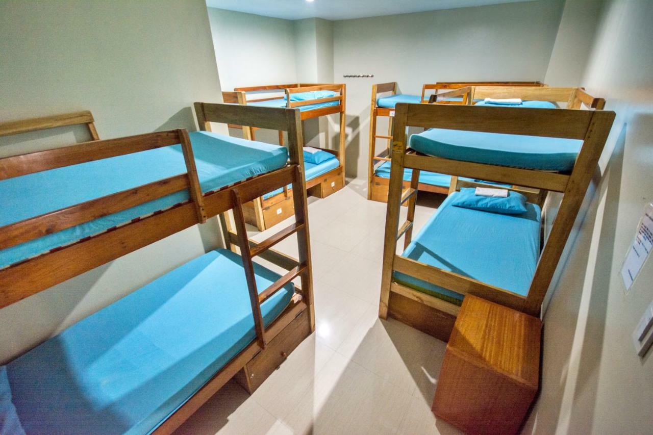 Хостел Boracay Backpackers Balabag  Екстер'єр фото