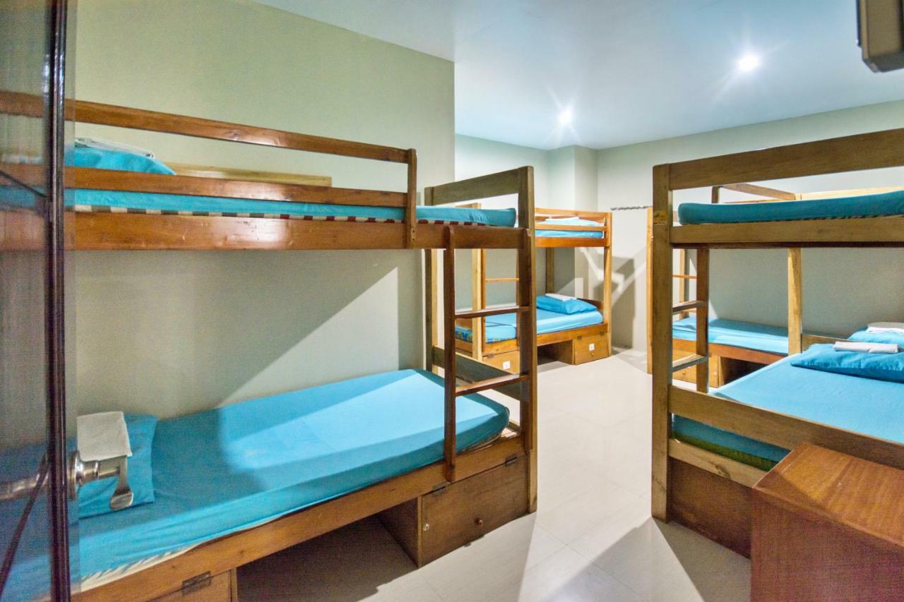 Хостел Boracay Backpackers Balabag  Екстер'єр фото