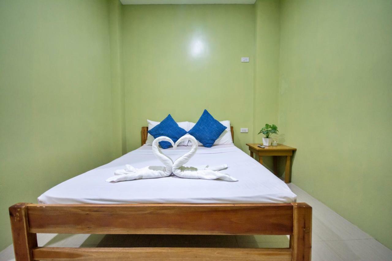Хостел Boracay Backpackers Balabag  Екстер'єр фото